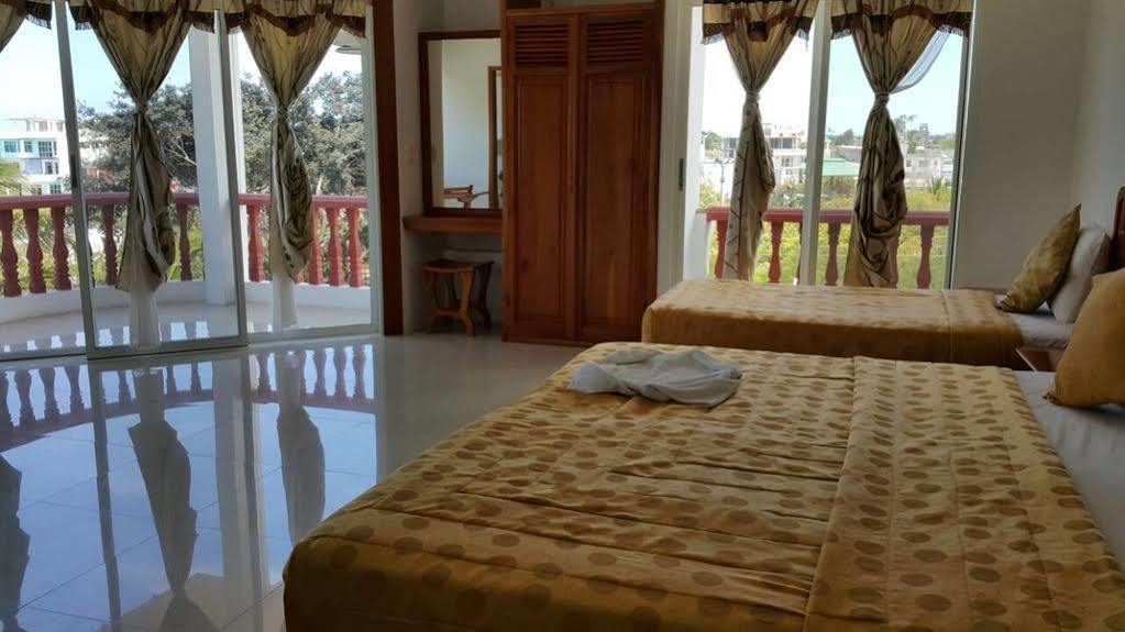 Hotel Dejavu بويرتو أيورا المظهر الخارجي الصورة