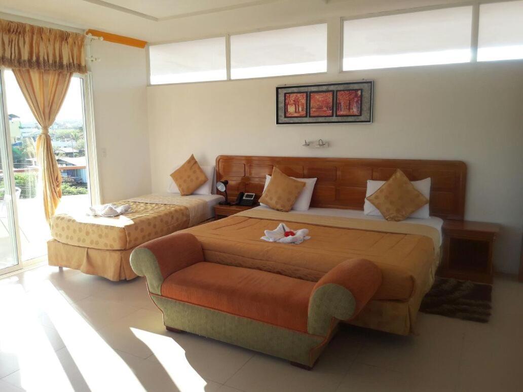Hotel Dejavu بويرتو أيورا المظهر الخارجي الصورة